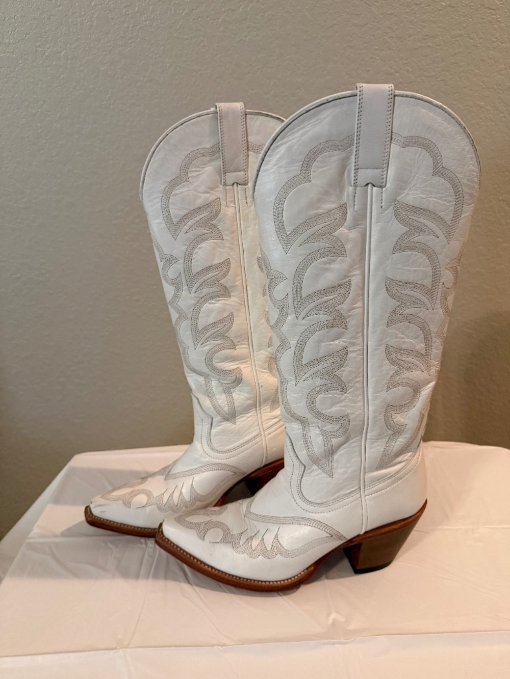 Shayanne Boots - White - 7m